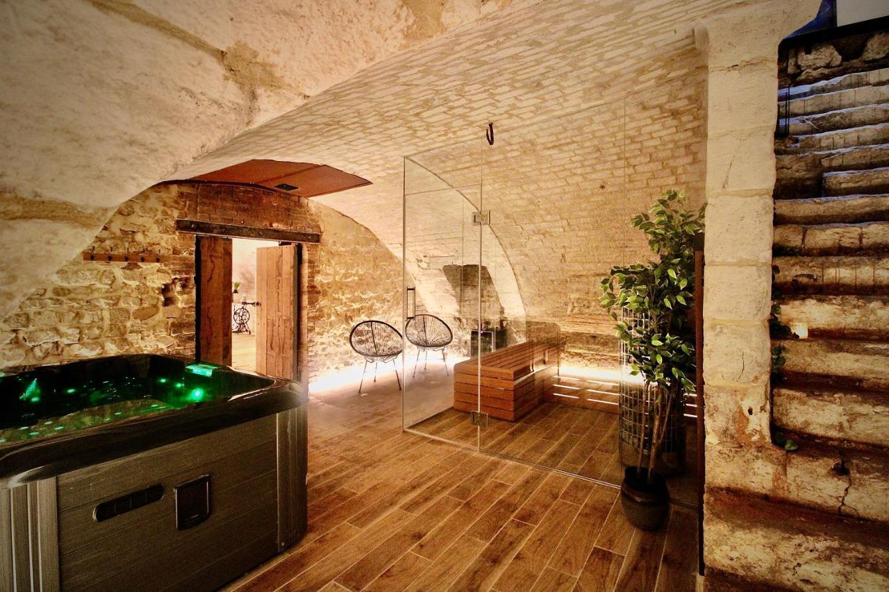 Spa Gaalor***** - Jacuzzi & Sauna A روان المظهر الخارجي الصورة